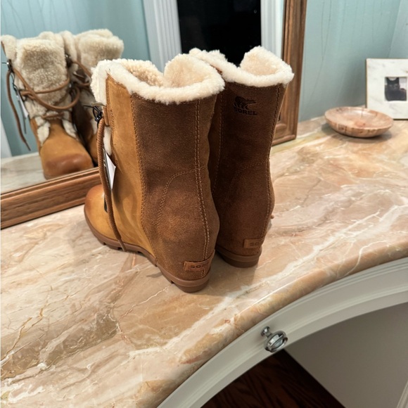 Sorel Joan of Arctic Boot NWT - Picture 3 of 4